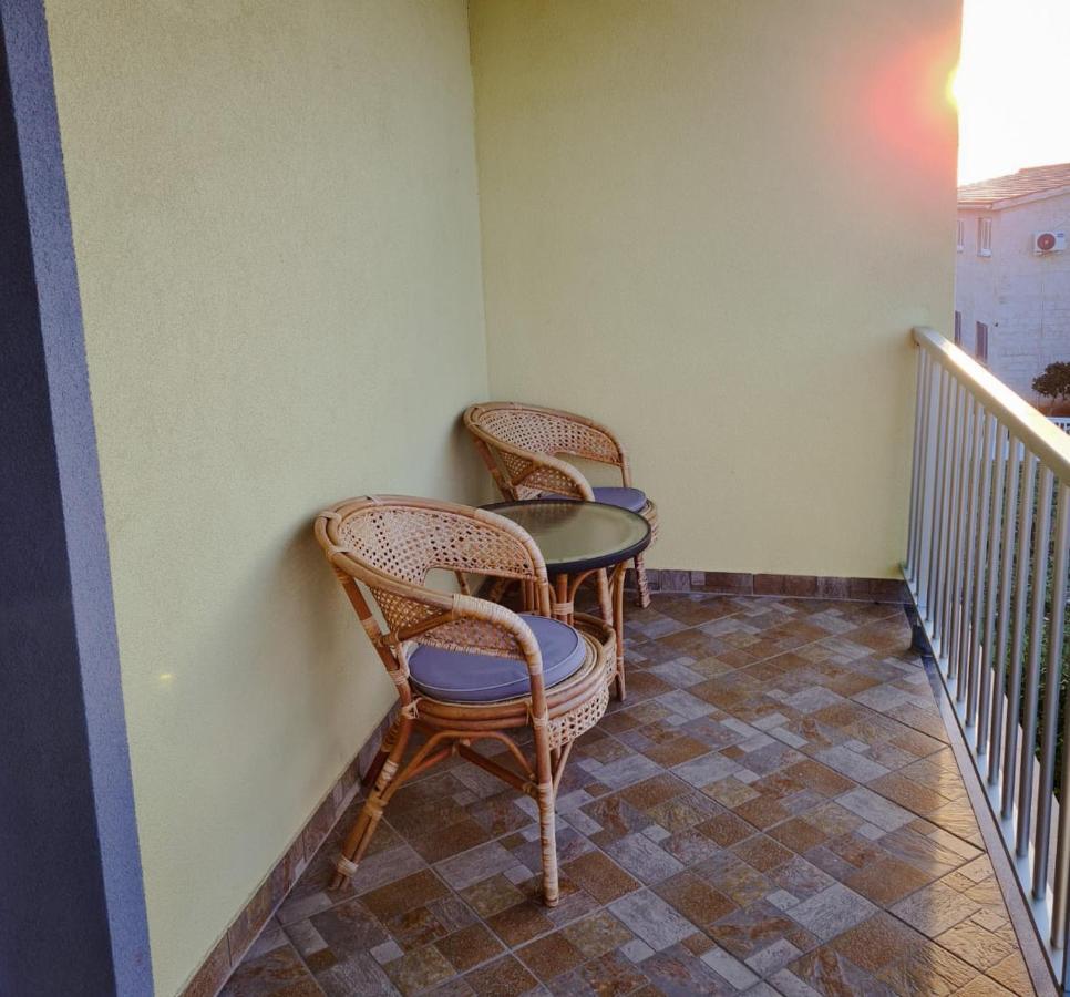 Villa Mena Vir Exteriér fotografie